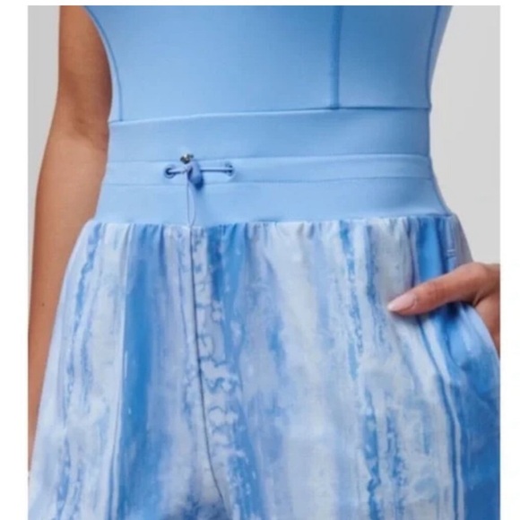 Travis Mathew Romper dawn glow size small - Picture 5 of 8